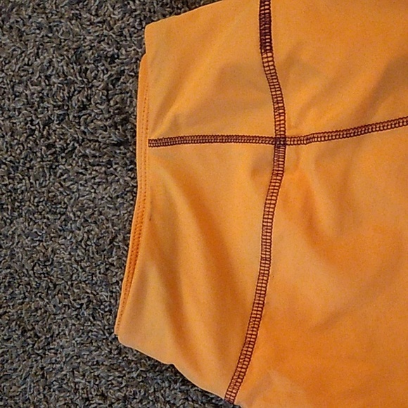 REEBOK SPEED WICK WOMENS ATHLETIC SHORTS - Picture 5 of 16